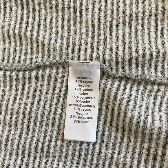 Maurices Gray & White Striped Button Open Front Cardigan Medium Women’s - Picture 11 of 12